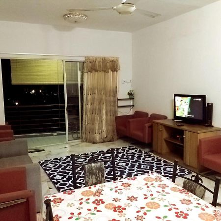 Homestay Haizal Telok Kemang Port Dickson Buitenkant foto