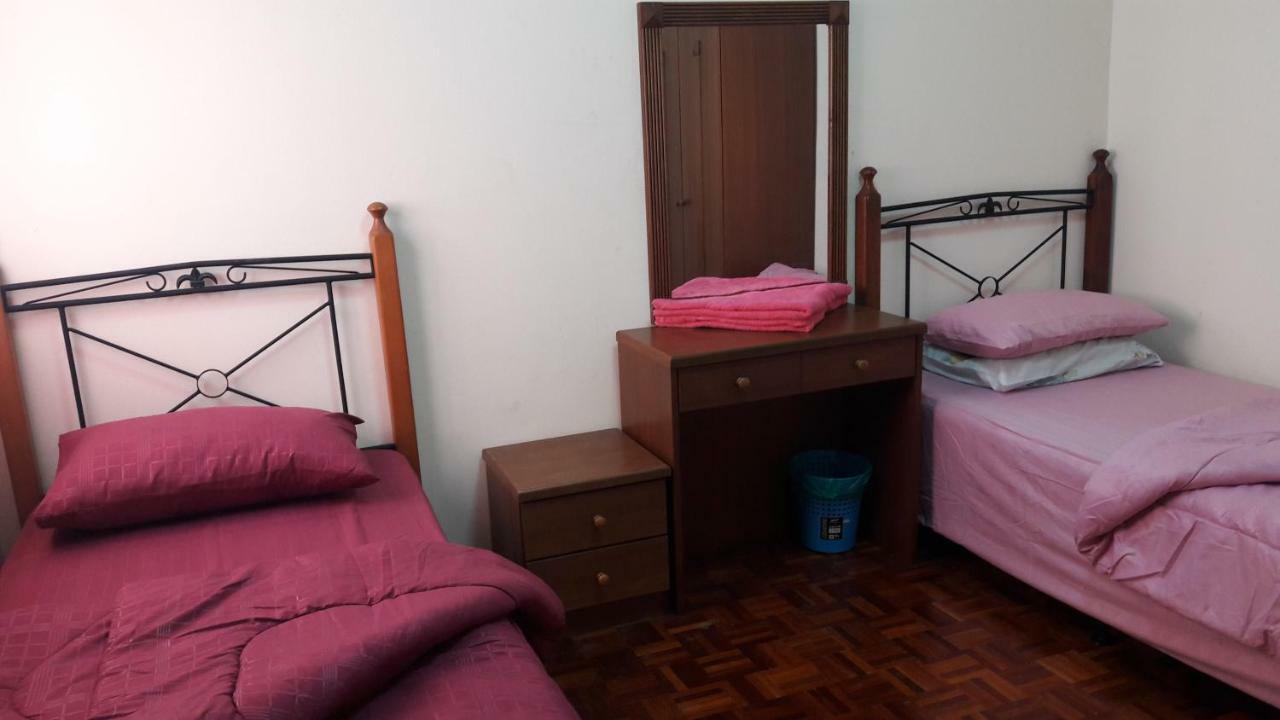 Homestay Haizal Telok Kemang Port Dickson Buitenkant foto